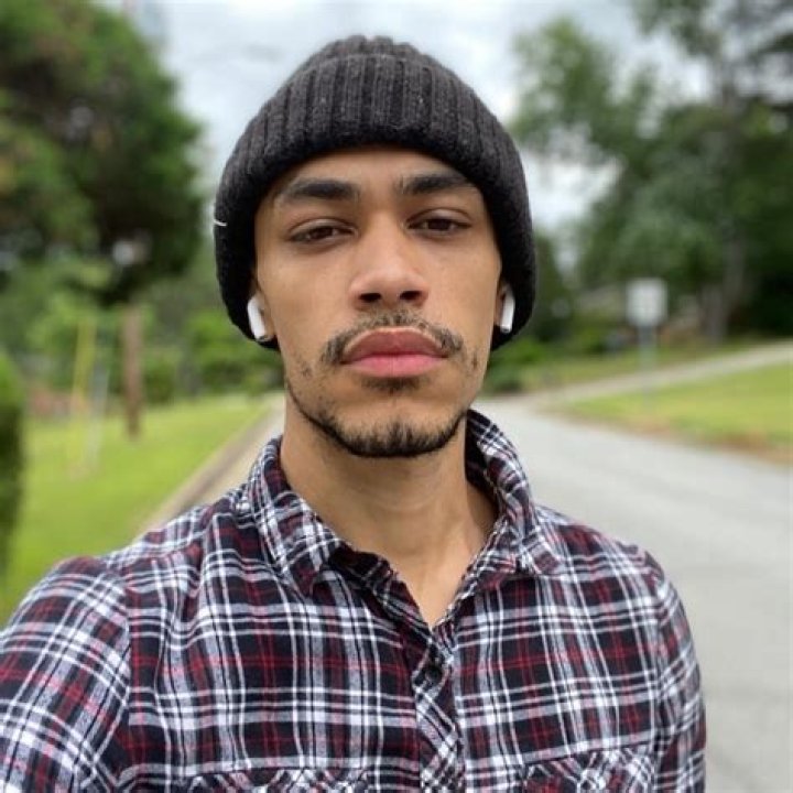 Kelly Breeding Height, Weight, Age, Girlfriend, Facts, Biography