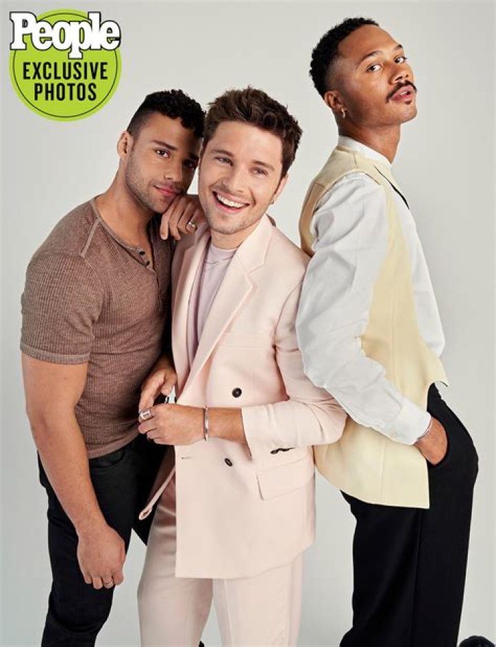 Who is Ronen Rubinstein Dating Now