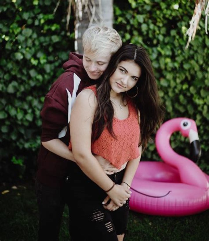 Who is Sam Golbach Dating Now